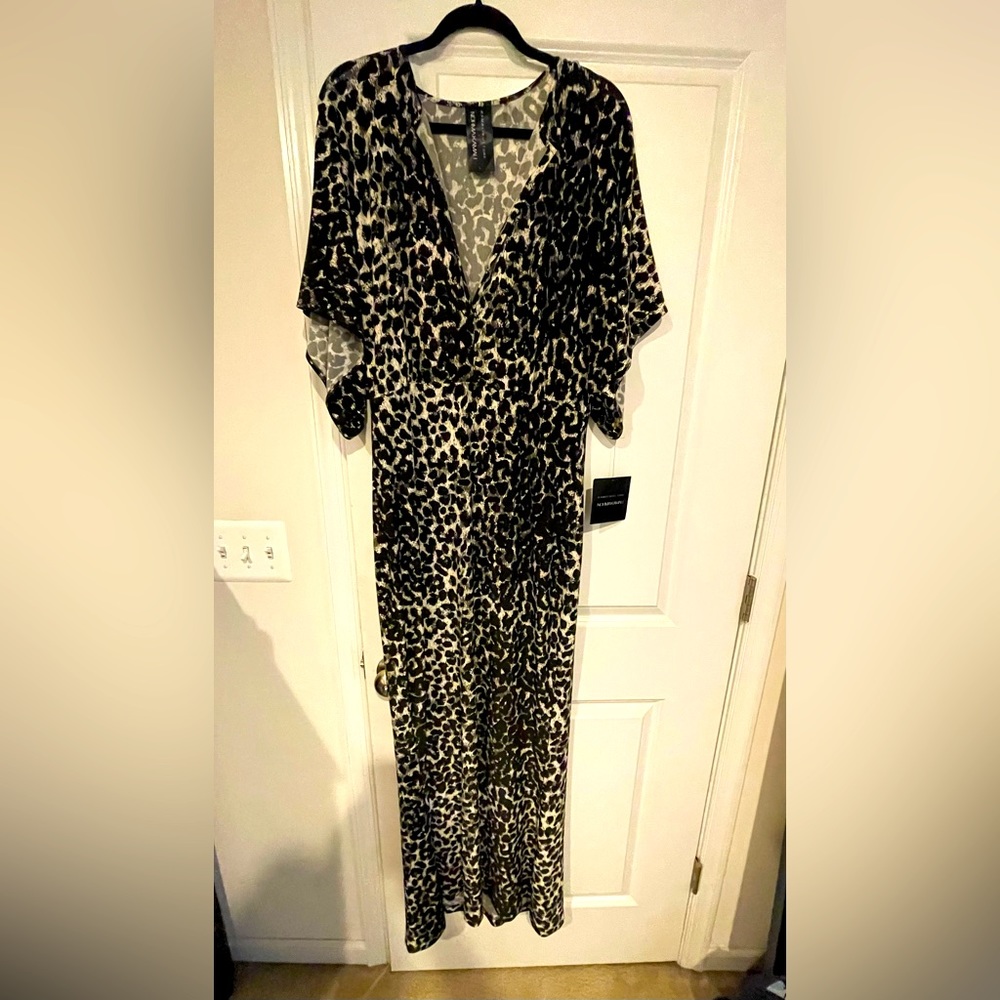 Norma Kamali Dolman short Sleeved maxi dress. NWT never worn.